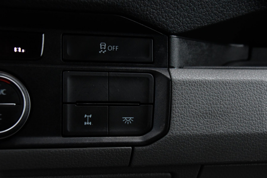 MAN TGE 3.180 35 2.0 L4H3 4x4 PB Edition Cruise, Carplay, Camera, Clima, LED, 177pk, Automaat. Leder, Multimedia, Uniek!