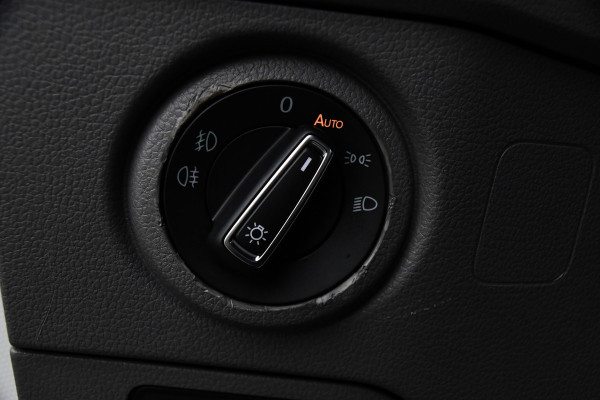 MAN TGE 3.180 35 2.0 L4H3 4x4 PB Edition Cruise, Carplay, Camera, Clima, LED, 177pk, Automaat. Leder, Multimedia, Uniek!