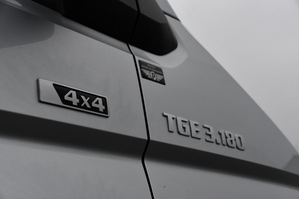 MAN TGE 3.180 35 2.0 L4H3 4x4 PB Edition Cruise, Carplay, Camera, Clima, LED, 177pk, Automaat. Leder, Multimedia, Uniek!