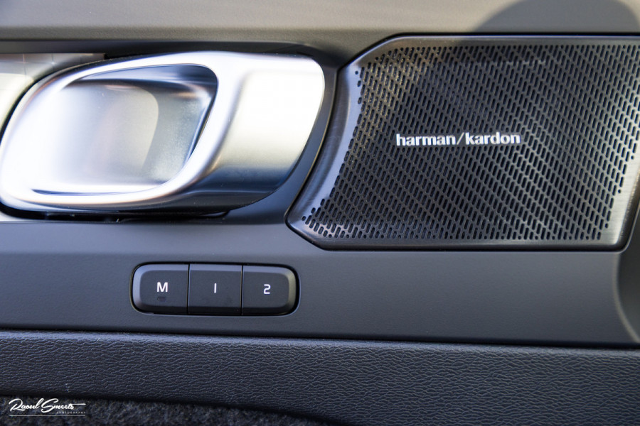 Volvo XC40 1.5 T4 Plug-in hybrid Plus Bright | Adaptieve Cruise | Harman Kardon | Memory | Blis |