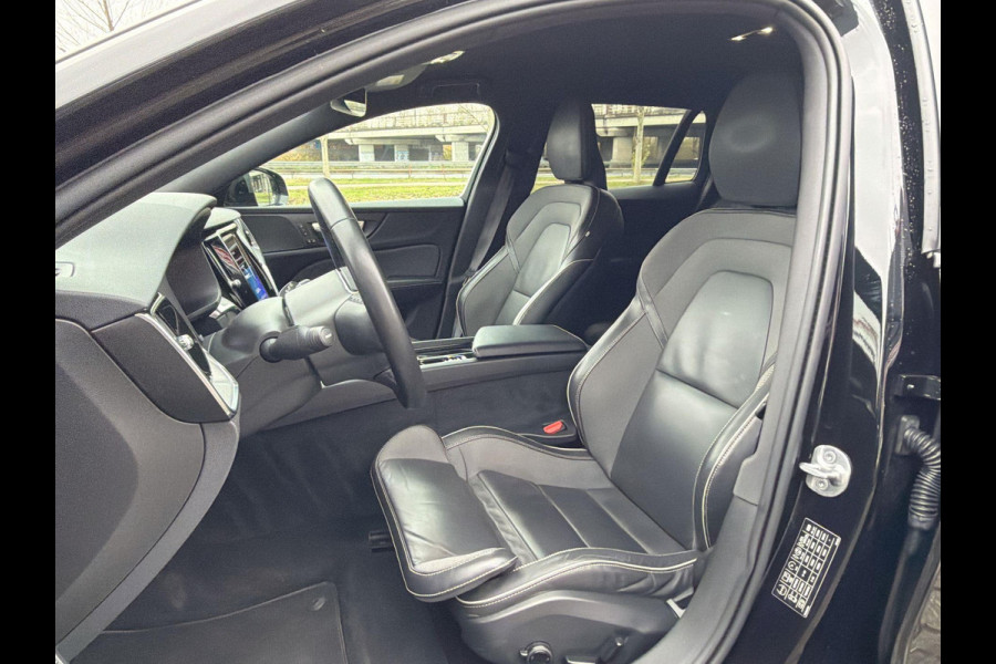 Volvo V60 2.0 B4 R-Design| Elektr. Sportstoelen | 19inch LMV | Trekhaak | Camera | Climate Pack | Pilot Assist | Carplay - Android