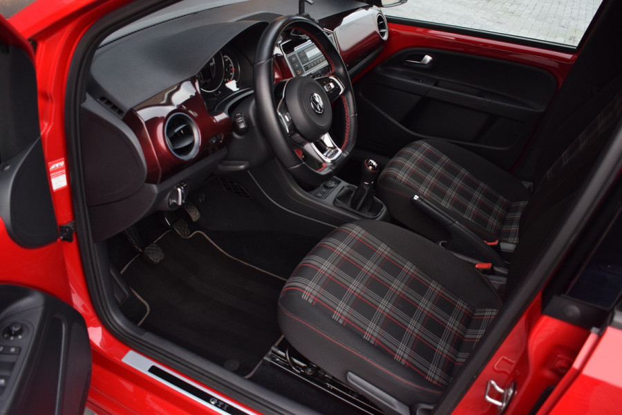 Volkswagen up! GTI 1.0 TSI 116pk | Pano | Beats | Camera