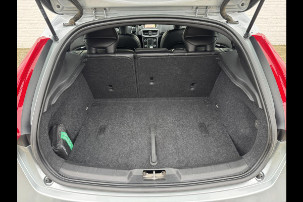 Volvo V40 1.5 T2 R-design Aut Navigatie Keyless Leder+verwarming Pdc v+a Led Clima