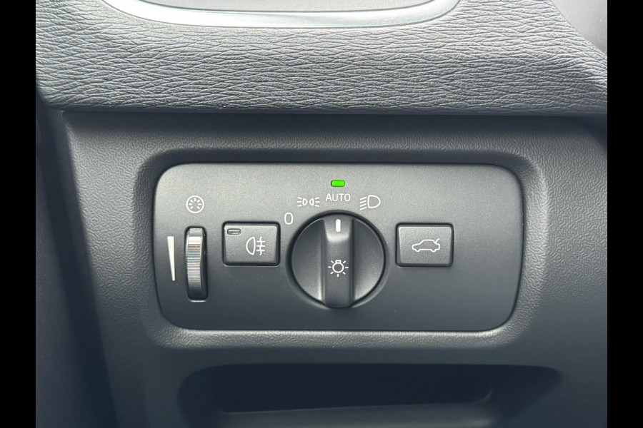 Volvo V40 1.5 T2 R-design Aut Navigatie Keyless Leder+verwarming Pdc v+a Led Clima