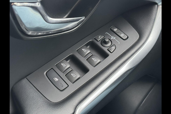 Volvo V40 1.5 T2 R-design Aut Navigatie Keyless Leder+verwarming Pdc v+a Led Clima