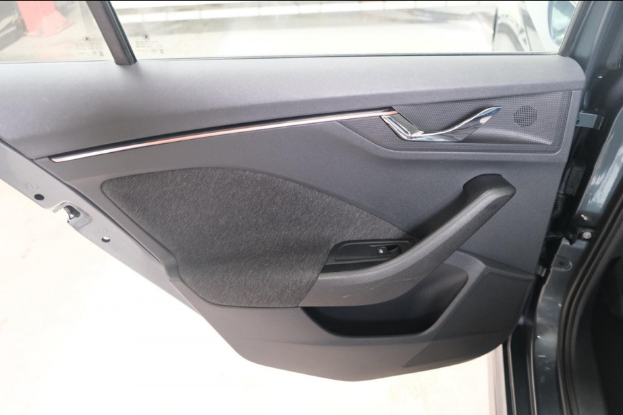 Škoda Kamiq 1.0 TSI Business Edition Automaat - N.A.P. Airco, Cruise, PDC, Navi, Trekhaak.