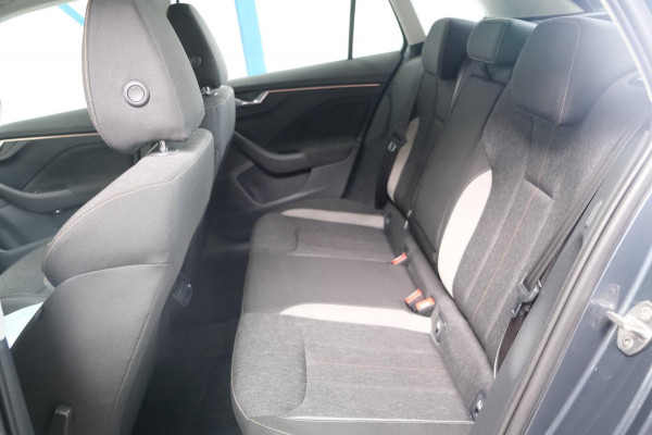 Škoda Kamiq 1.0 TSI Business Edition Automaat - N.A.P. Airco, Cruise, PDC, Navi, Trekhaak.