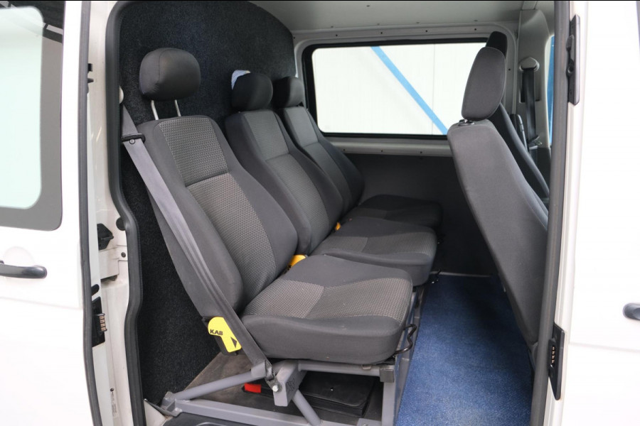 Volkswagen Transporter 2.0 TDI L2H1 30 DC