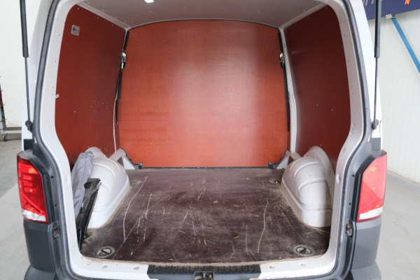 Volkswagen Transporter 2.0 TDI L2H1 30 DC