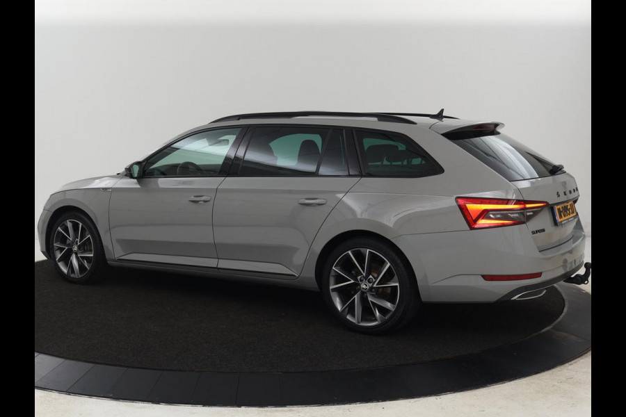 Škoda Superb 1.4 TSI iV Sportline | Panoramadak | Trekhaak | Stoelverwarming | Adaptive cruise | Camera | Alcantara | 19'' | Carplay | Matrix LED | Navigatie | Achterbankverwarming | PHEV | Plug In