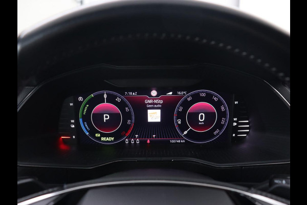 Škoda Superb 1.4 TSI iV Sportline | Panoramadak | Trekhaak | Stoelverwarming | Adaptive cruise | Camera | Alcantara | 19'' | Carplay | Matrix LED | Navigatie | Achterbankverwarming | PHEV | Plug In