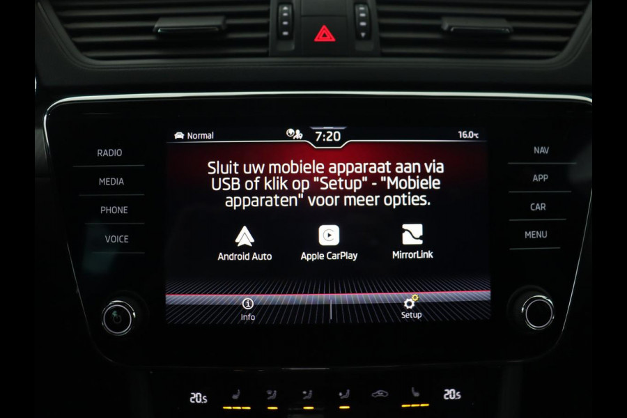 Škoda Superb 1.4 TSI iV Sportline | Panoramadak | Trekhaak | Stoelverwarming | Adaptive cruise | Camera | Alcantara | 19'' | Carplay | Matrix LED | Navigatie | Achterbankverwarming | PHEV | Plug In