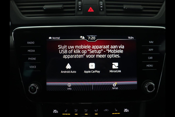 Škoda Superb 1.4 TSI iV Sportline | Panoramadak | Trekhaak | Stoelverwarming | Adaptive cruise | Camera | Alcantara | 19'' | Carplay | Matrix LED | Navigatie | Achterbankverwarming | PHEV | Plug In