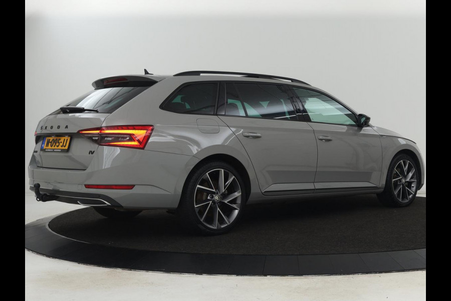 Škoda Superb 1.4 TSI iV Sportline | Panoramadak | Trekhaak | Stoelverwarming | Adaptive cruise | Camera | Alcantara | 19'' | Carplay | Matrix LED | Navigatie | Achterbankverwarming | PHEV | Plug In
