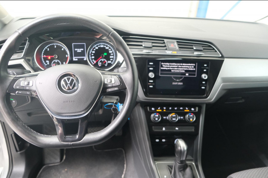 Volkswagen Touran 2.0 TDI 150 PK DSG > Grijskenteken < - Airco, Cruise, PDC.