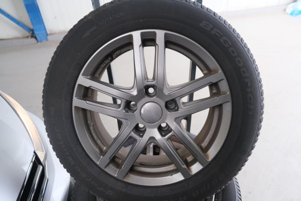 Volkswagen Touran 2.0 TDI 150 PK DSG > Grijskenteken < - Airco, Cruise, PDC.