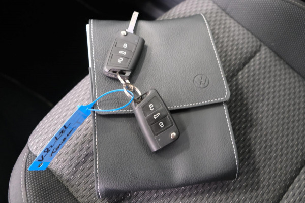 Volkswagen Touran 2.0 TDI 150 PK DSG > Grijskenteken < - Airco, Cruise, PDC.