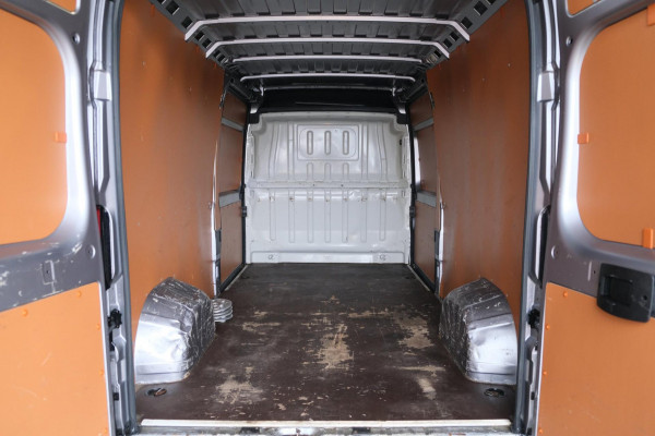 Peugeot Boxer 435 2.2 BlueHDi 165 L3H2 Zwaar Premium