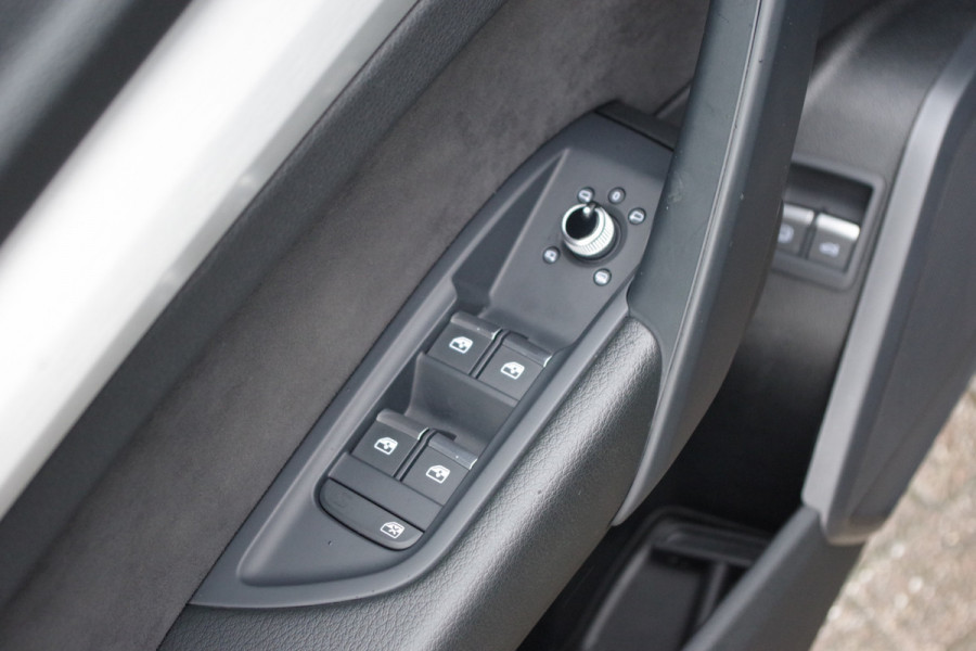 Audi Q5 55 TFSI e 367 PK Quattro Competition S-Line PHEV, Panoramadak, RS-Leder, Tour-Pakket, Carplay
