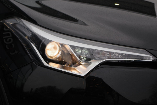 Toyota C-HR 1.8 Hybrid Automaat Active, Adap. Cruise Control, Climate Control, Camera