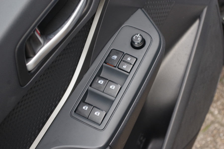 Toyota C-HR 1.8 Hybrid Automaat Active, Adap. Cruise Control, Climate Control, Camera