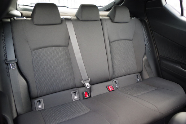 Toyota C-HR 1.8 Hybrid Automaat Active, Adap. Cruise Control, Climate Control, Camera