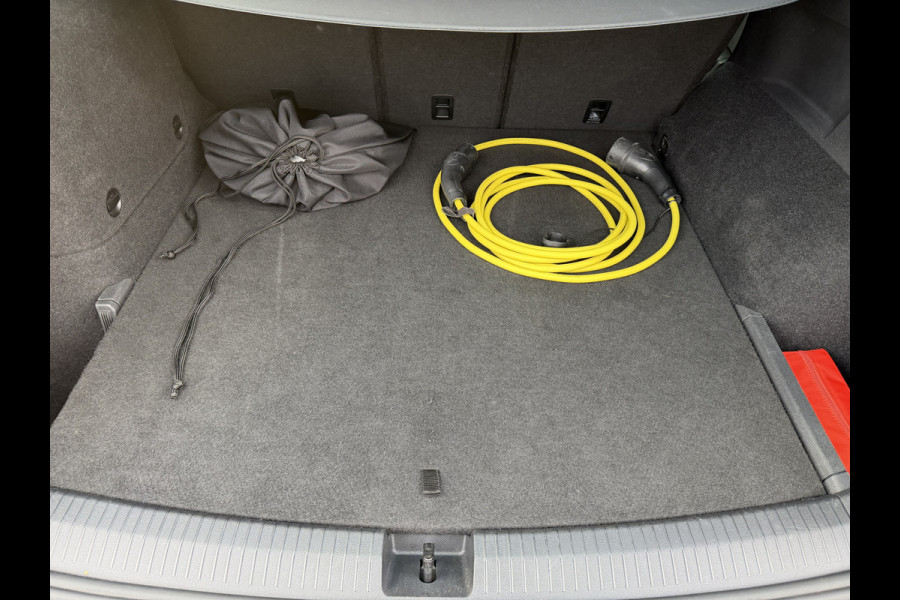 Seat Tarraco 1.4 TSI e-Hybrid PHEV FR / 20"LM / 360 camera / Trekhaak (1800kg)  / Keyless / Navi / Carplay / BTW