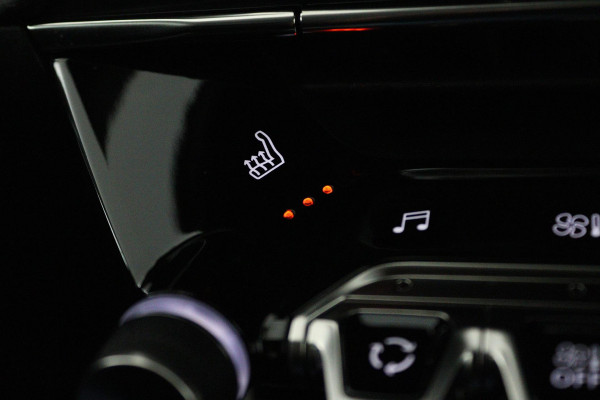 Peugeot 2008 1.2 PureTech Blue Lease Allure (ACHTERUITRIJCAMERA, STOELVERWARMING, AUTOMAAT, LANE-ASSIST, PARKEERSENSOREN)