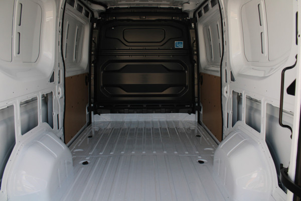 Renault Master T35 2.0 dCi 170pk L2H2 Extra - 2x Schuifdeur - Navigatie - Blind Spot - Camera - Stoelverwarming - Verwarmde voorruit - Rijklaar