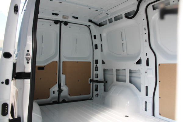 Renault Master T35 2.0 dCi 170pk L2H2 Extra - 2x Schuifdeur - Navigatie - Blind Spot - Camera - Stoelverwarming - Verwarmde voorruit - Rijklaar