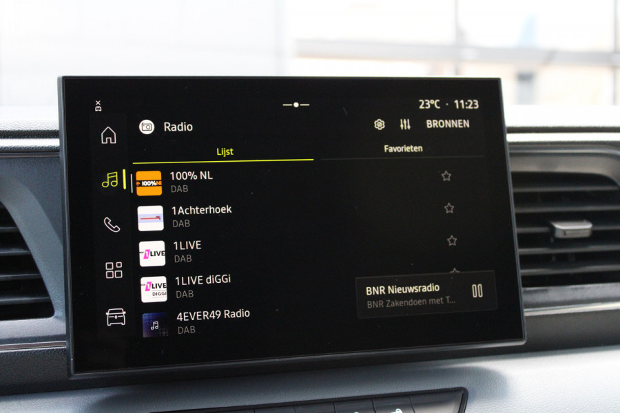 Renault Master T35 2.0 dCi 170pk L2H2 Extra - 2x Schuifdeur - Navigatie - Blind Spot - Camera - Stoelverwarming - Verwarmde voorruit - Rijklaar