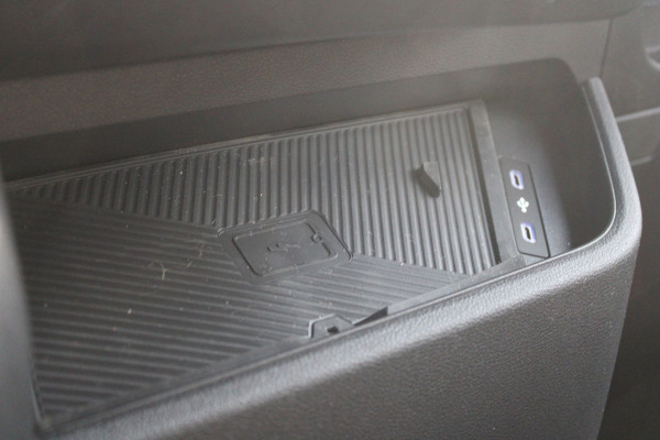 Renault Master T35 2.0 dCi 170pk L2H2 Extra - 2x Schuifdeur - Navigatie - Blind Spot - Camera - Stoelverwarming - Verwarmde voorruit - Rijklaar