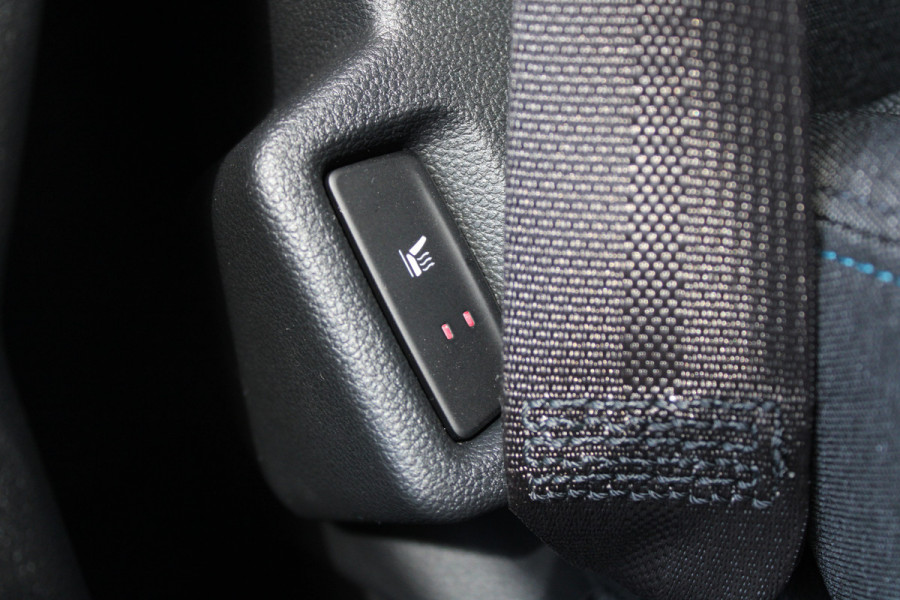 Renault Master T35 2.0 dCi 170pk L2H2 Extra - 2x Schuifdeur - Navigatie - Blind Spot - Camera - Stoelverwarming - Verwarmde voorruit - Rijklaar