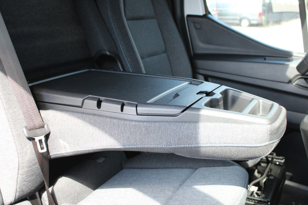 Renault Master T35 2.0 dCi 170pk L2H2 Extra - 2x Schuifdeur - Navigatie - Blind Spot - Camera - Stoelverwarming - Verwarmde voorruit - Rijklaar