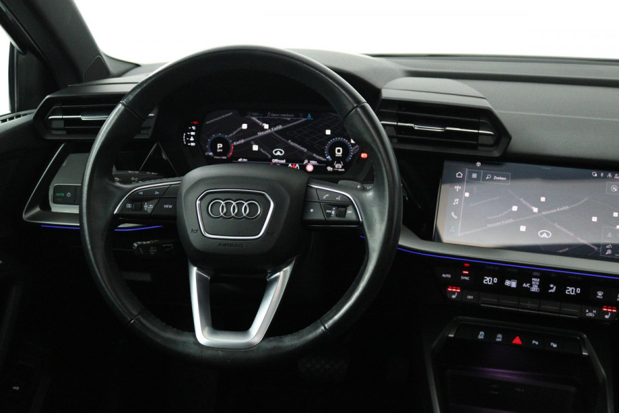 Audi A3 Sportback 35 TFSI Sport edition (PANORAMADAK, HEAD-UP, ELEKTR STOELEN, SFEERVERLICHTING, STOELVERWARMING, CAMERA)