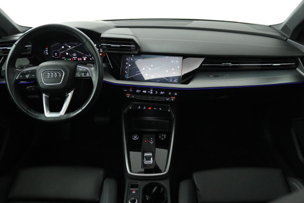 Audi A3 Sportback 35 TFSI Sport edition (PANORAMADAK, HEAD-UP, ELEKTR STOELEN, SFEERVERLICHTING, STOELVERWARMING, CAMERA)
