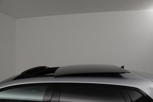 Audi A3 Sportback 35 TFSI Sport edition (PANORAMADAK, HEAD-UP, ELEKTR STOELEN, SFEERVERLICHTING, STOELVERWARMING, CAMERA)