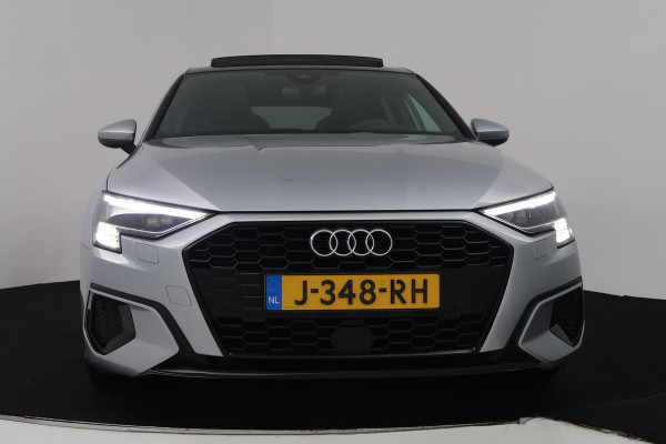 Audi A3 Sportback 35 TFSI Sport edition (PANORAMADAK, HEAD-UP, ELEKTR STOELEN, SFEERVERLICHTING, STOELVERWARMING, CAMERA)