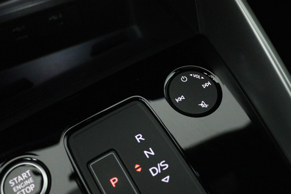 Audi A3 Sportback 35 TFSI Sport edition (PANORAMADAK, HEAD-UP, ELEKTR STOELEN, SFEERVERLICHTING, STOELVERWARMING, CAMERA)