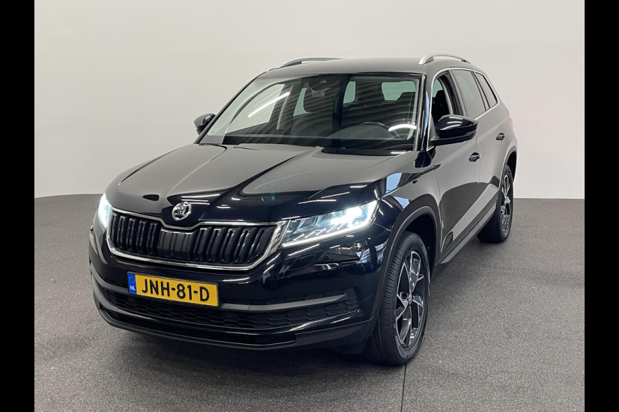 Škoda Kodiaq 1.5 TSI Sportline Business Airco ECC Navi Carplay 19" LM Velgen Leder/Alcantara PDC VA+ 360 Camera Stoelverwarming voor & achter