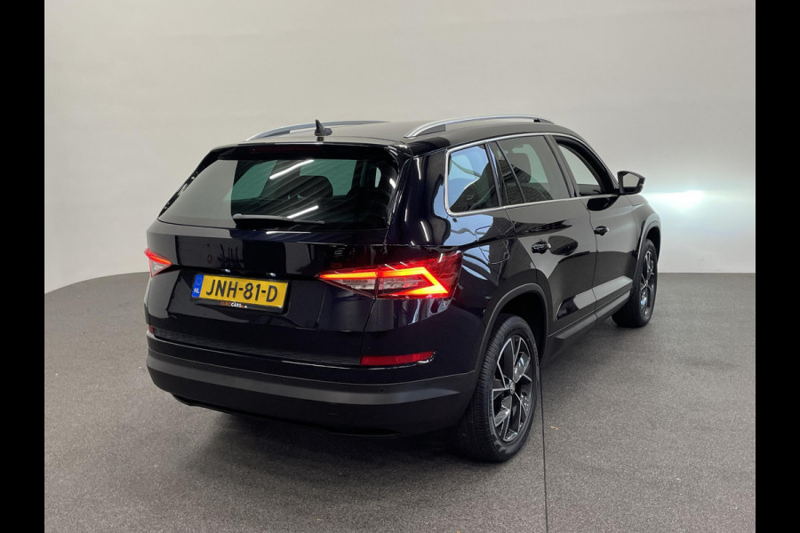 Škoda Kodiaq 1.5 TSI Sportline Business Airco ECC Navi Carplay 19" LM Velgen Leder/Alcantara PDC VA+ 360 Camera Stoelverwarming voor & achter