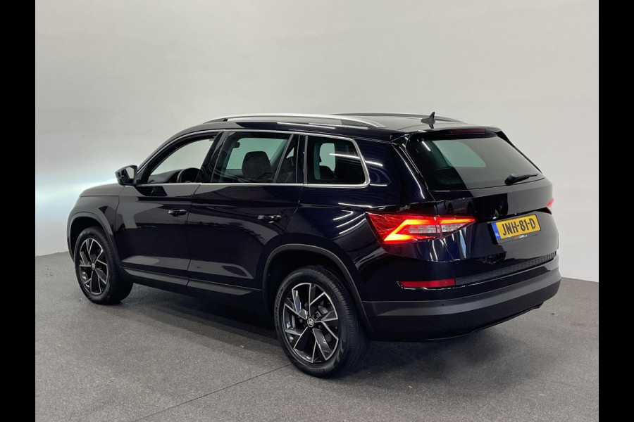 Škoda Kodiaq 1.5 TSI Sportline Business Airco ECC Navi Carplay 19" LM Velgen Leder/Alcantara PDC VA+ 360 Camera Stoelverwarming voor & achter