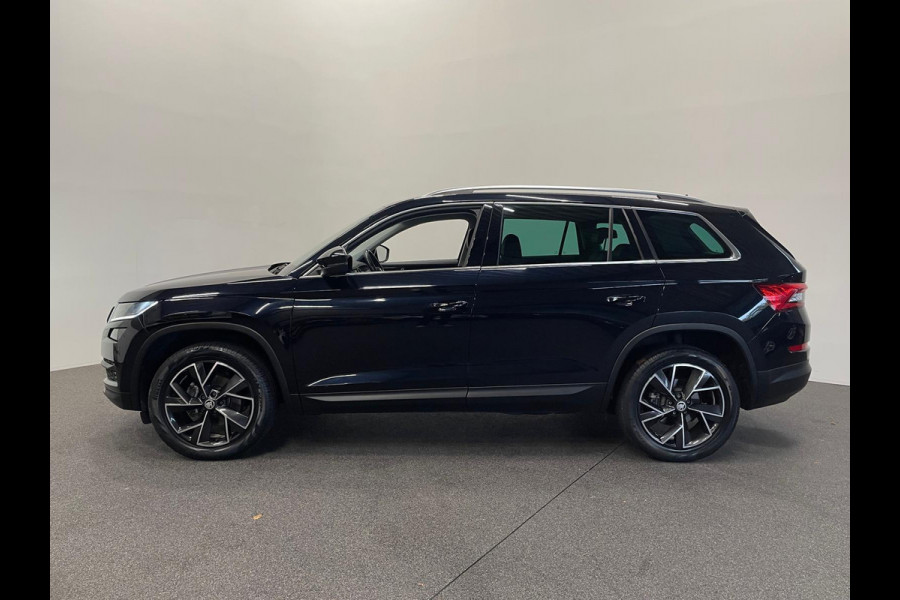 Škoda Kodiaq 1.5 TSI Sportline Business Airco ECC Navi Carplay 19" LM Velgen Leder/Alcantara PDC VA+ 360 Camera Stoelverwarming voor & achter