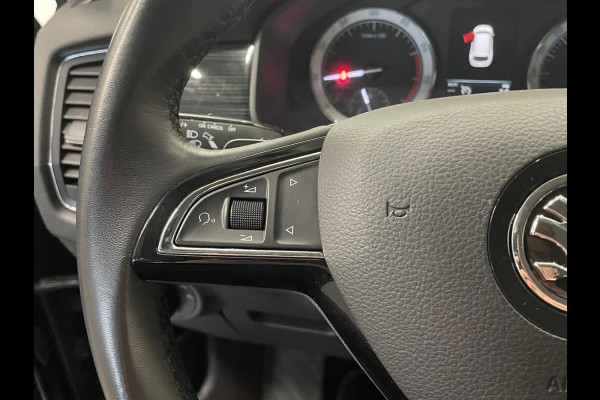 Škoda Kodiaq 1.5 TSI Sportline Business Airco ECC Navi Carplay 19" LM Velgen Leder/Alcantara PDC VA+ 360 Camera Stoelverwarming voor & achter