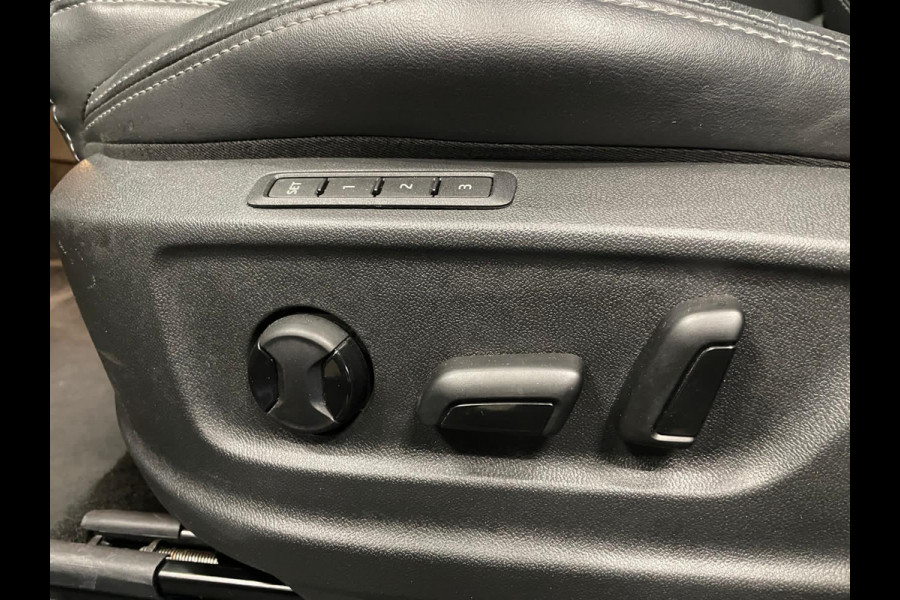 Škoda Kodiaq 1.5 TSI Sportline Business Airco ECC Navi Carplay 19" LM Velgen Leder/Alcantara PDC VA+ 360 Camera Stoelverwarming voor & achter