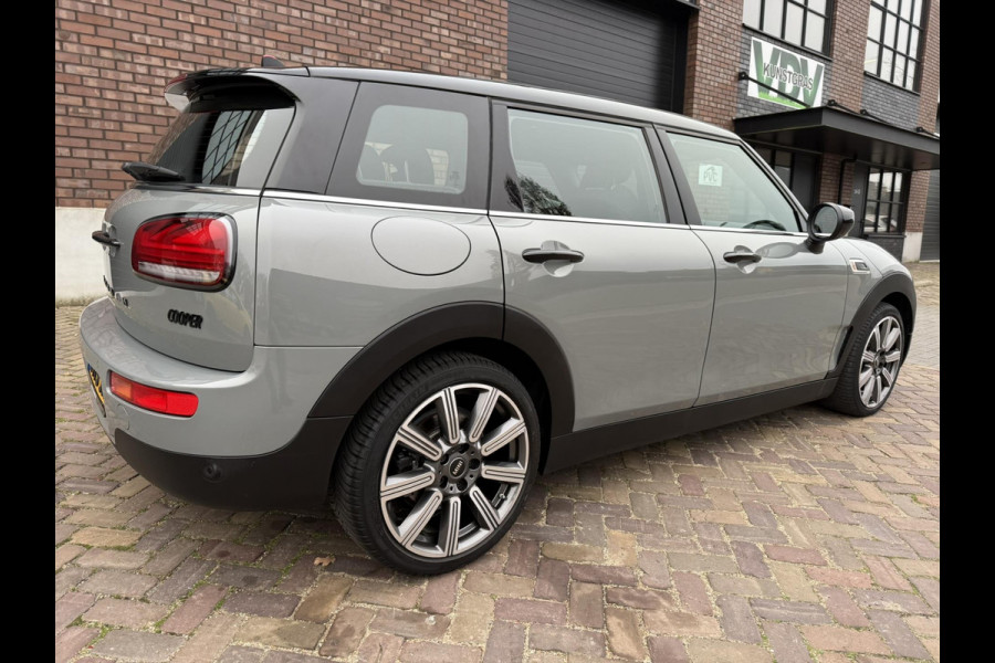 MINI Clubman 1.5 Cooper / 136 PK / BMW dealer onderhouden / 1e Eigenaar / Navigatie / ALL-Season / NED-MINI