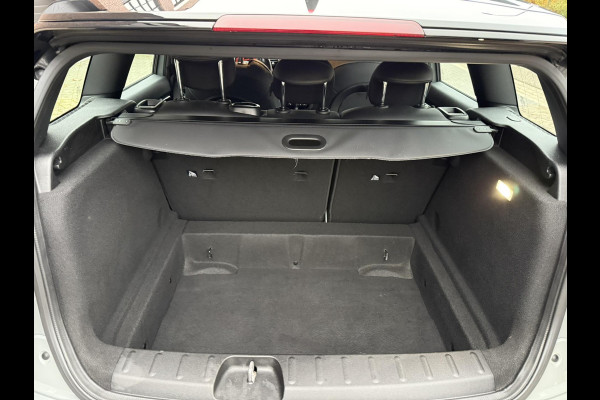 MINI Clubman 1.5 Cooper / 136 PK / BMW dealer onderhouden / 1e Eigenaar / Navigatie / ALL-Season / NED-MINI