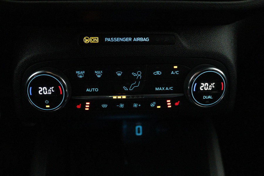 Ford Focus 1.0 EcoBoost Hybrid ST Line X Business (CAMERA, STOEL/STUUR VERWARMING, LANE-ASSIST, CRUISE CONTROL ADAPTIEF)