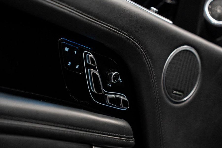 Land Rover Range Rover 3.0 TDV6 Autobiography *Meridian / Panoramadak / Stoelventilatie / Massage / Standkachel / Carplay / Head-up