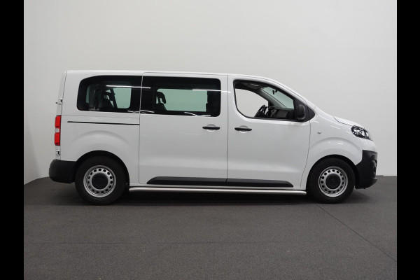 Opel Vivaro Combi 1.5 CDTI L2H1 Cruise Control  Parkeersensoren Achter  Bluetooth Airco Voor en Achter  Schuifdeur Rechts en Links